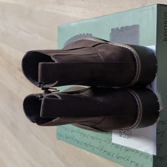 Kensie Ladies Chelsea suede boots - Picture 4 of 7